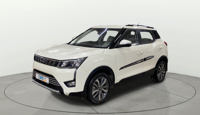 2021 Mahindra XUV300 W8 (O) 1.5 DIESEL AMT, Diesel, Automatic, 60,064 km, Left Front Diagonal