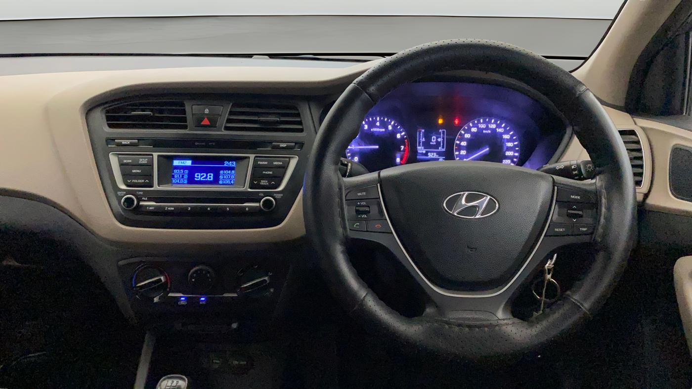 2015 Hyundai Elite i20 MAGNA 1.2, Petrol, Manual, 50 km, Steering Wheel Close Up