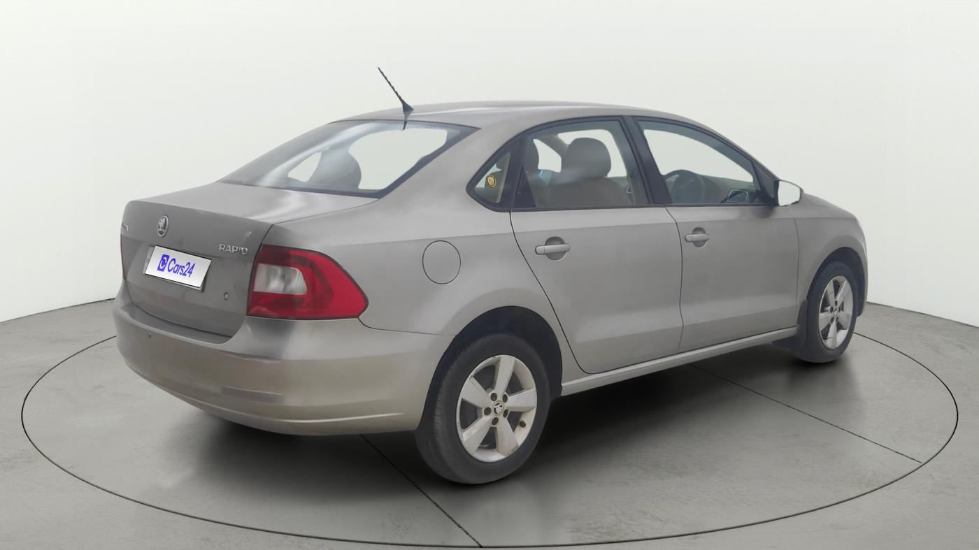2016 Skoda Rapid AMBITION 1.6 MPI MT, Petrol, Manual, 53,596 km, Right Back Diagonal