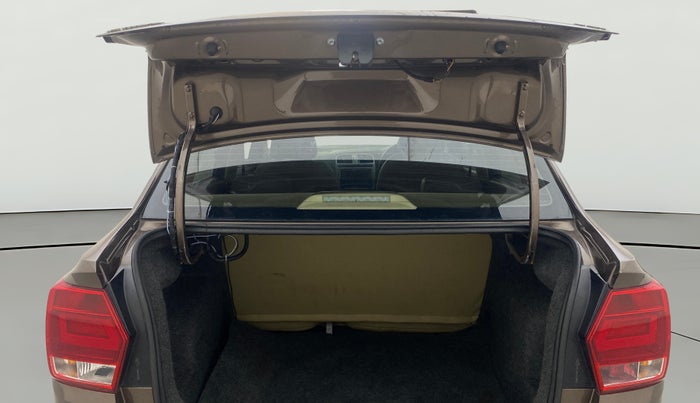 2020 Volkswagen Ameo HIGHLINE PLUS 1.5L 16 ALLOY, Diesel, Manual, 64,879 km, Boot Door Open