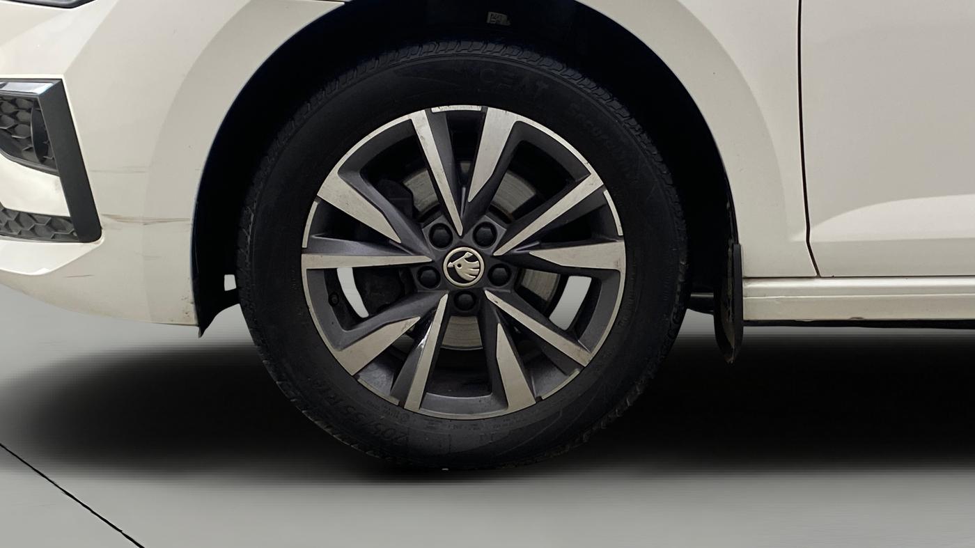 2022 Skoda SLAVIA STYLE 1.0L TSI AT, Petrol, Automatic, 34,915 km, Left Front Wheel