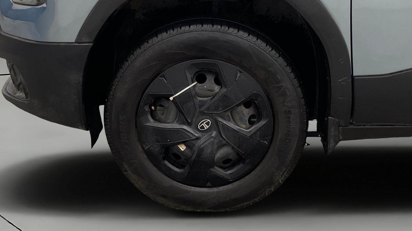 2024 Tata PUNCH ADVENTURE MT, Petrol, Manual, 14,288 km, Left Front Wheel