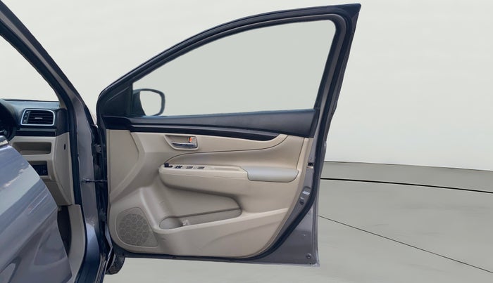 2018 Maruti Ciaz ALPHA 1.4 PETROL, Petrol, Manual, 1,08,199 km, RHS Front Door