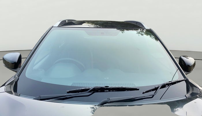 2022 Nissan MAGNITE XV RED EDITION, Petrol, Manual, 15,243 km, Front Windshield