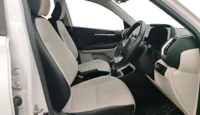 2021 KIA SONET HTX 1.0 IMT, Petrol, Manual, 30,361 km, Right Side Front Door Cabin