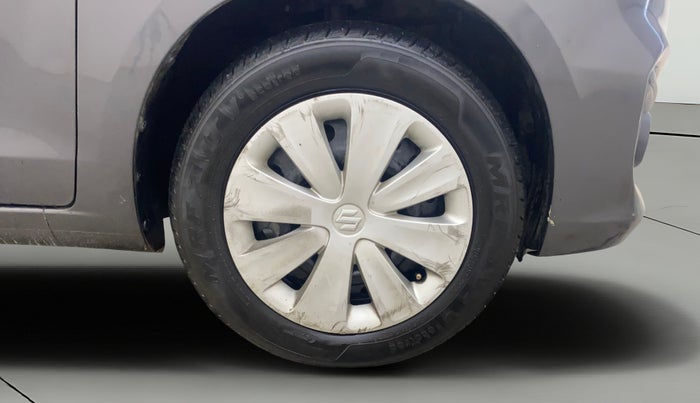 2017 Maruti Ertiga VXI AT, Petrol, Automatic, 68,718 km, Right Front Wheel