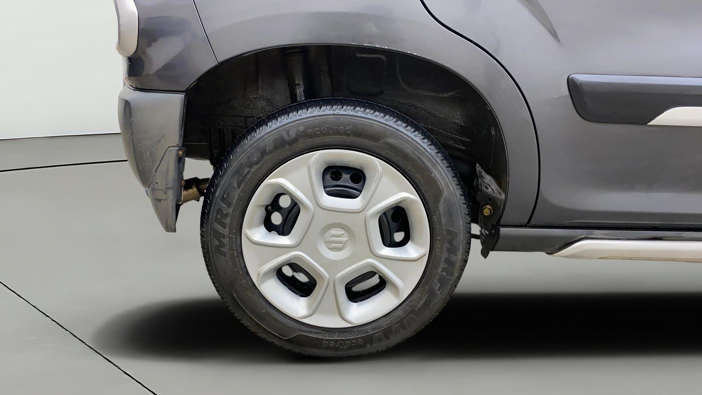 2021 Maruti S PRESSO VXI+, Petrol, Manual, 32,296 km, Right Rear Wheel