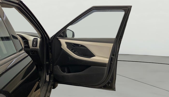 2023 Hyundai Creta E 1.5 PETROL, Petrol, Manual, 31,207 km, RHS Front Door