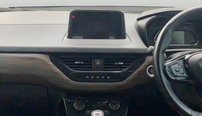 2022 Tata NEXON XZ PLUS (PREMIUM) KAZIRANGA PETROL, Petrol, Manual, 43,128 km, Air Conditioner