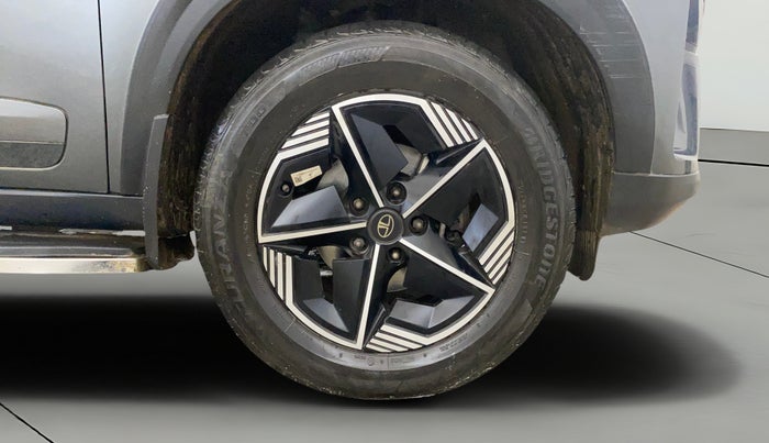 2023 Tata NEXON FEARLESS 1.2 REVOTRON 6 MT DT, Petrol, Manual, 25,308 km, Right Front Wheel