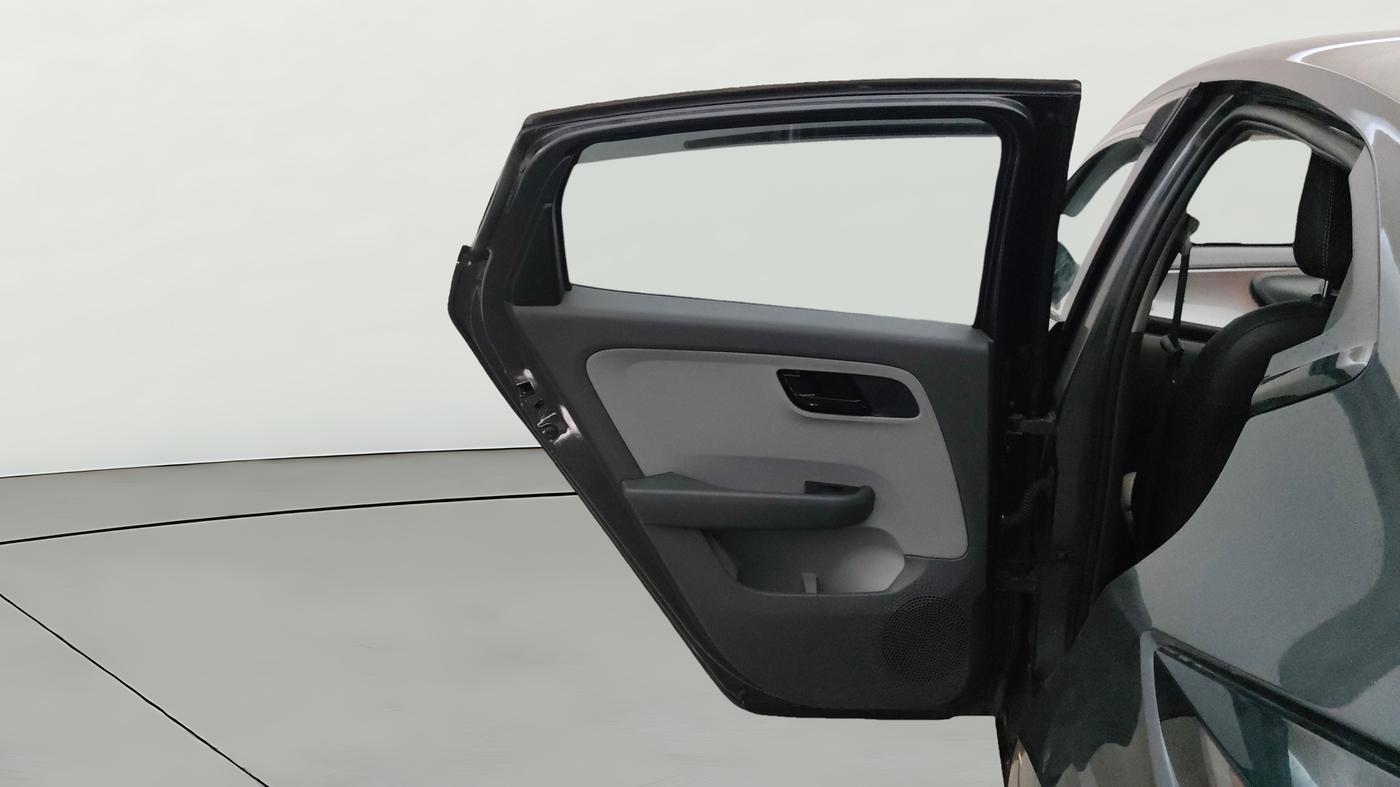 2021 Tata ALTROZ XT PETROL, Petrol, Manual, 24,040 km, LHS Rear Door