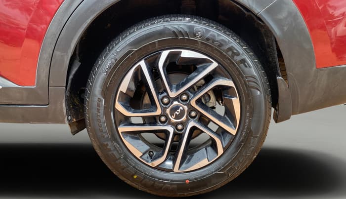 2022 KIA CARENS LUXURY PLUS 1.5 DIESEL 7 STR, Diesel, Manual, 65,218 km, Left Rear Wheel
