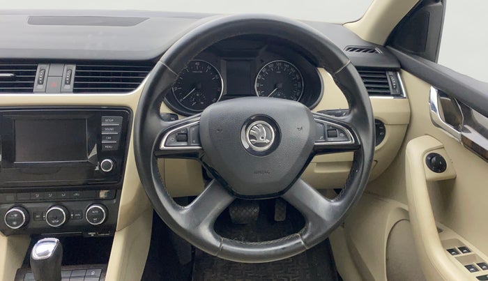 2015 Skoda Octavia ELEGANCE 1.8 TSI AT, Petrol, Automatic, 67,632 km, Steering Wheel Close Up