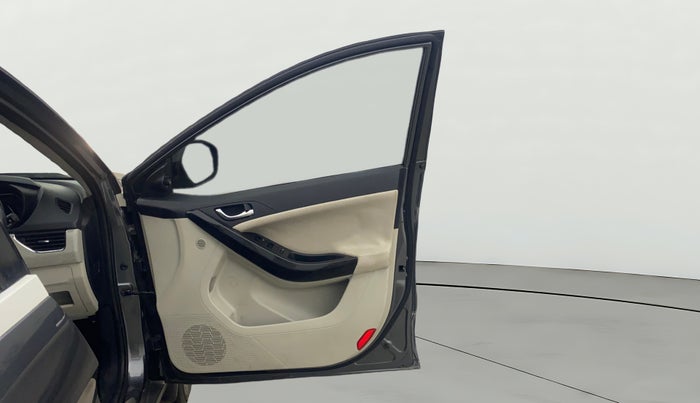 2020 Tata NEXON XZA PLUS SUNROOF DIESEL, Diesel, Automatic, 60,307 km, RHS Front Door