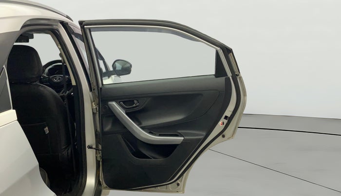 2021 Tata NEXON XMA SUNROOF PETROL, Petrol, Automatic, 33,081 km, RHS Rear Door