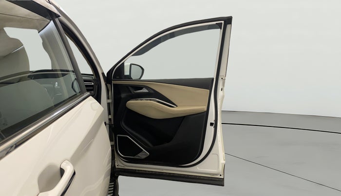 2023 MG HECTOR SHARP PRO 1.5 PETROL TURBO CVT PETROL, Petrol, Automatic, 45,336 km, RHS Front Door