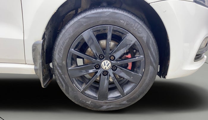 2016 Volkswagen Polo HIGHLINE1.2L, Petrol, Manual, 48,746 km, Right Front Wheel