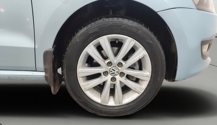 2012 Volkswagen Polo HIGHLINE1.2L, Petrol, Manual, 95,466 km, Right Front Wheel