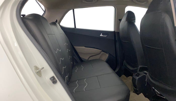 2018 Hyundai Grand i10 SPORTZ 1.2 KAPPA VTVT, CNG, Manual, 92,587 km, Right Side Rear Door Cabin
