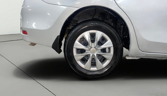 2017 Toyota Corolla Altis J PETROL, Petrol, Manual, 60,318 km, Right Rear Wheel