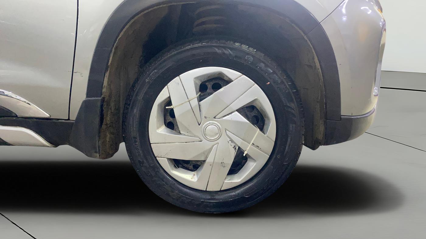 2022 Maruti Vitara Brezza LXI, Petrol, Manual, 15,627 km, Right Front Wheel