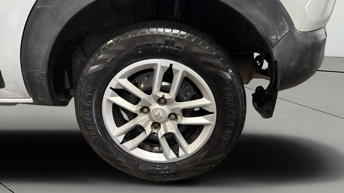 2019 Renault TRIBER RXT, Petrol, Manual, 67,579 km, Left Rear Wheel