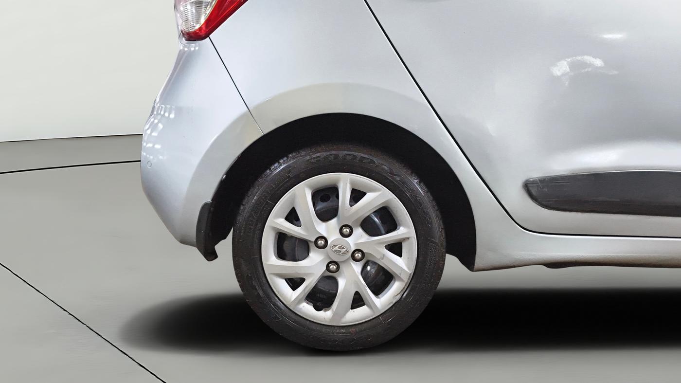 2019 Hyundai Grand i10 SPORTZ 1.2 KAPPA VTVT, CNG, Manual, 55,270 km, Right Rear Wheel