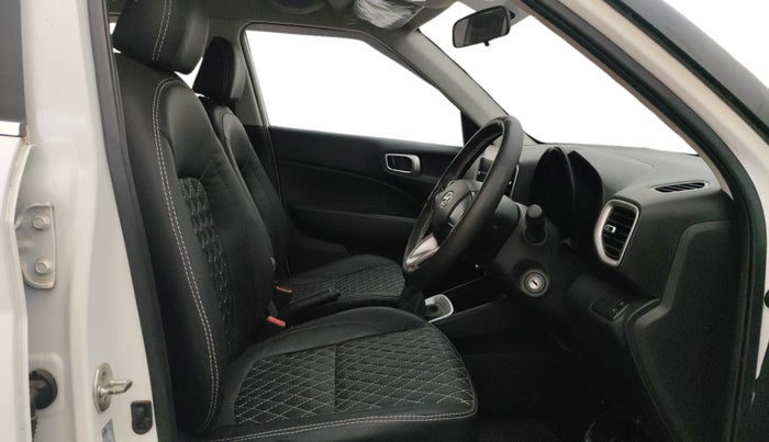 2022 Hyundai VENUE S+ 1.2, Petrol, Manual, 38,396 km, Right Side Front Door Cabin