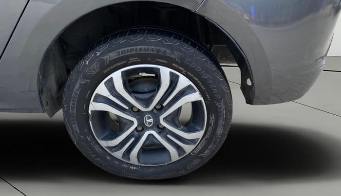 2022 Tata TIGOR XZ PLUS CNG, CNG, Manual, 1,02,167 km, Left Rear Wheel
