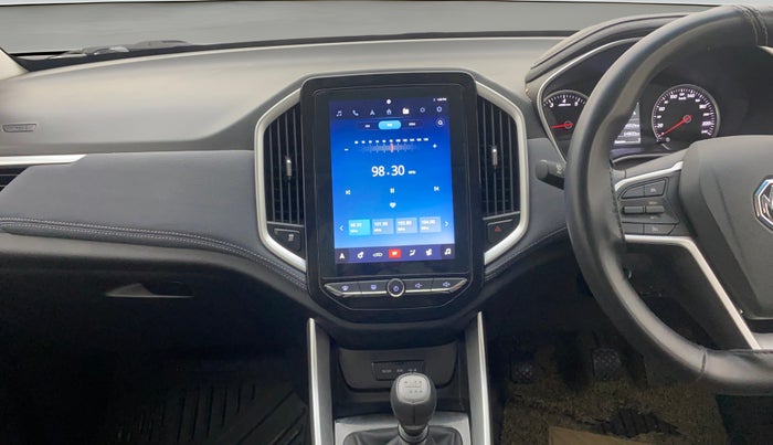 2022 MG HECTOR SHINE 1.5 PETROL TURBO MT, Petrol, Manual, 24,799 km, Air Conditioner