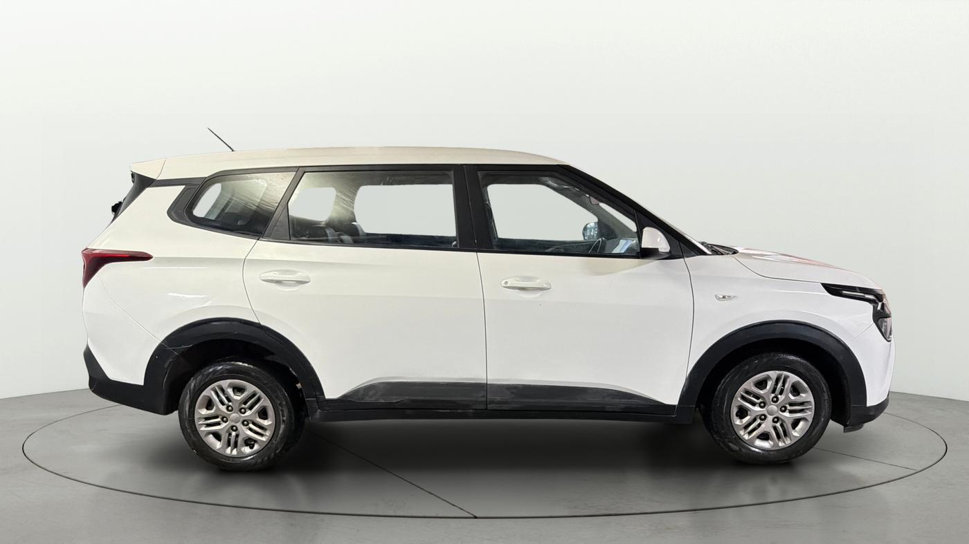 2023 KIA CARENS PREMIUM 1.5 PETROL 7 STR, Petrol, Manual, 91,193 km, Right Side View
