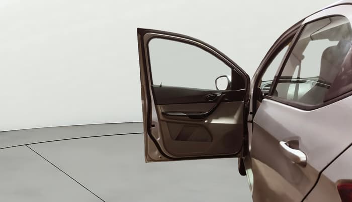 2016 Tata Tiago XT PETROL, Petrol, Manual, 99,343 km, LHS Front Door