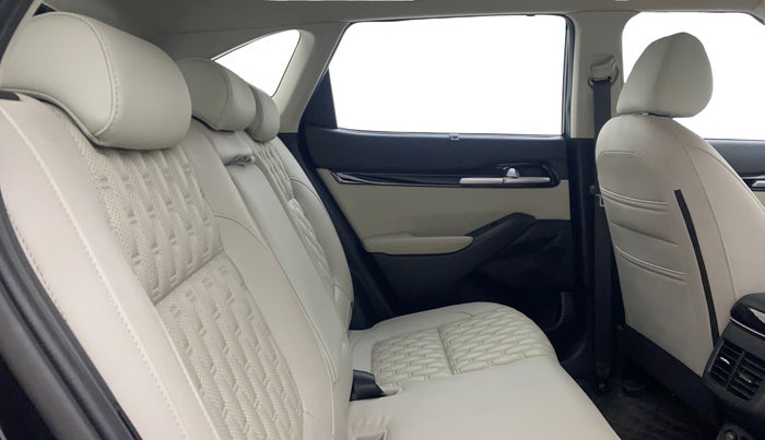 2022 KIA SELTOS HTX 1.5 PETROL, Petrol, Manual, 47,062 km, Right Side Rear Door Cabin