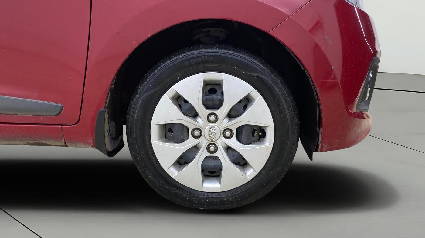 2015 Hyundai Xcent S 1.2, Petrol, Manual, 25,203 km, Right Front Wheel