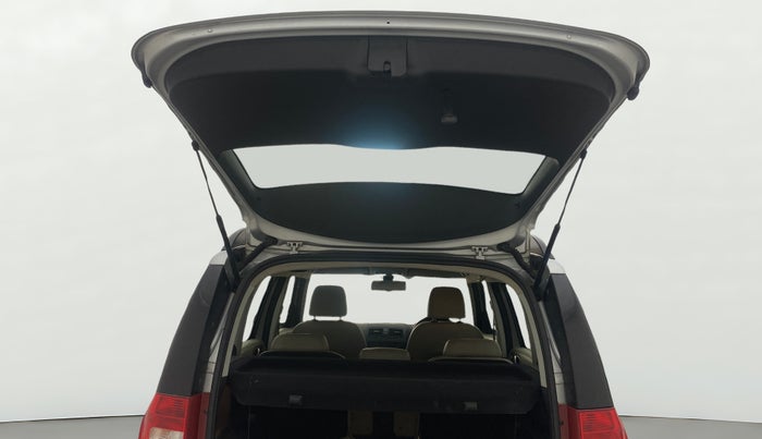 2013 Skoda Yeti AMBITION 2.0 TDI CR 4X2, Diesel, Manual, 71,866 km, Boot Door Open