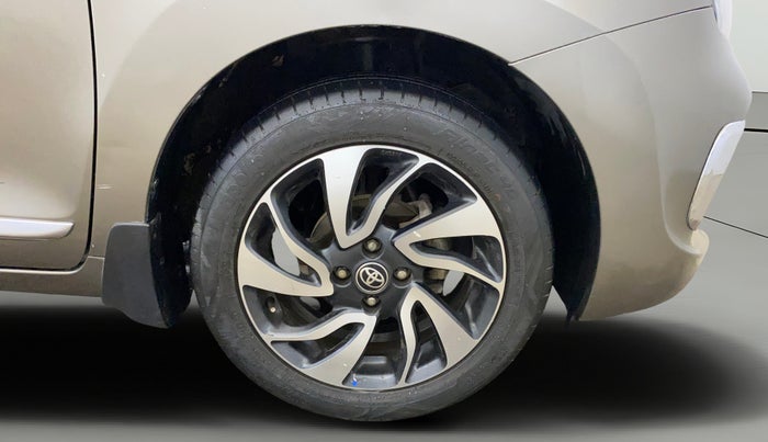 2021 Toyota Glanza V, Petrol, Manual, 36,189 km, Right Front Wheel