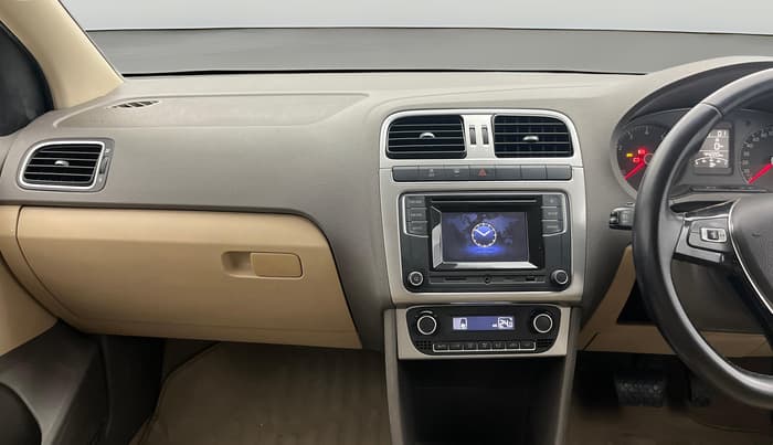 2016 Volkswagen Vento HIGHLINE PETROL AT, Petrol, Automatic, 44,167 km, Air Conditioner