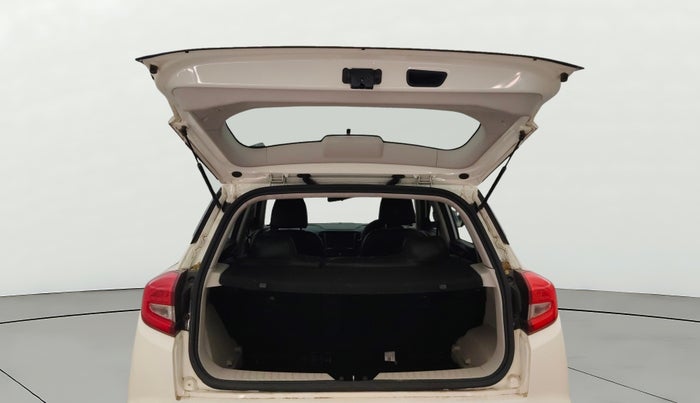 2021 Mahindra XUV300 W4 1.2 PETROL, Petrol, Manual, 40,775 km, Boot Door Open