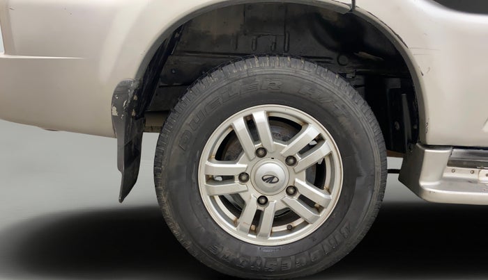 2013 Mahindra Scorpio VLX 2WD AIRBAG, Diesel, Manual, 1,44,881 km, Right Rear Wheel