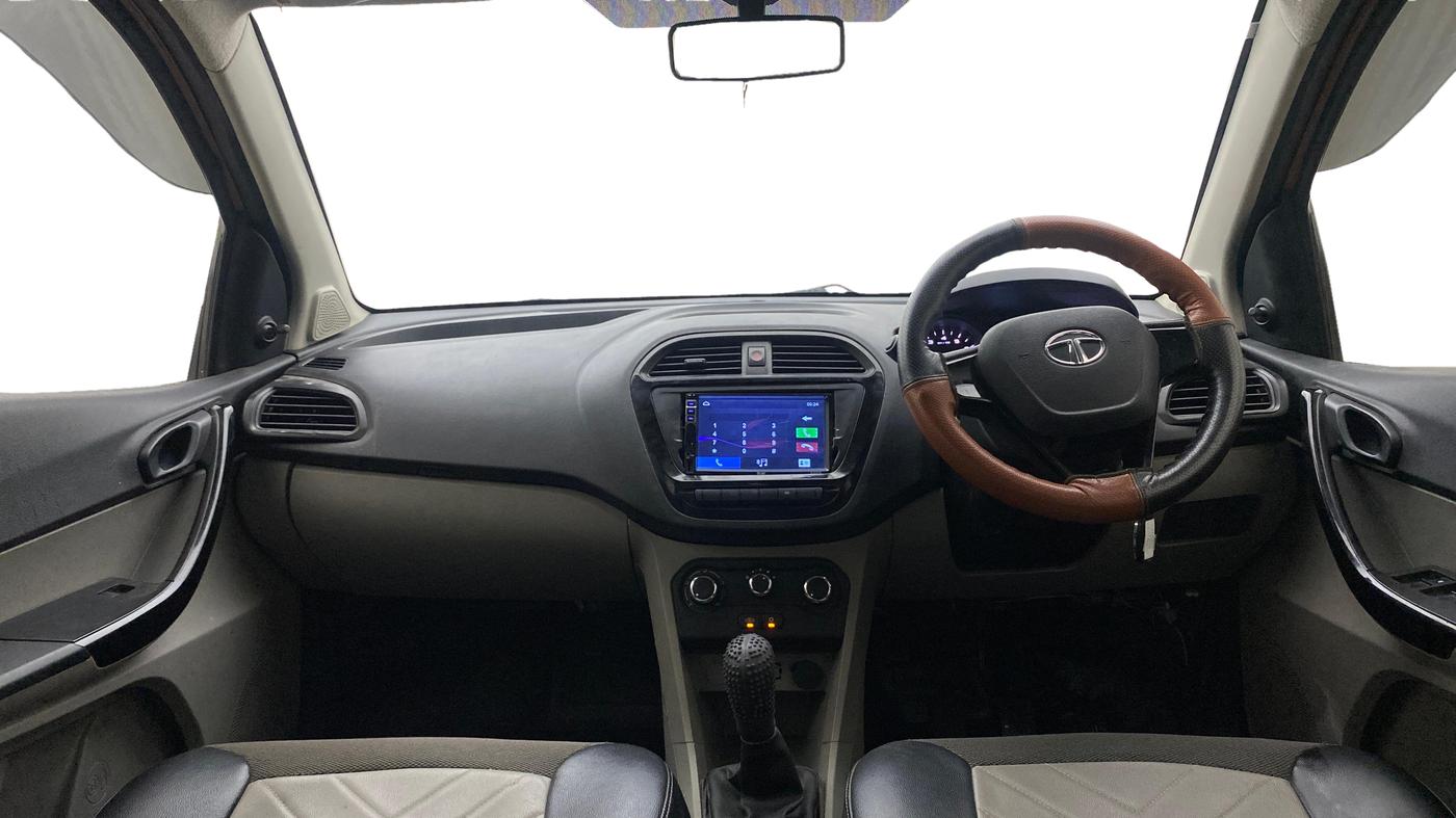 2018 Tata Tiago XM PETROL, Petrol, Manual, 59,841 km, Dashboard