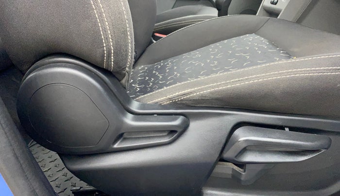 2020 Tata Tiago XZ PETROL, Petrol, Manual, 94,411 km, Driver Side Adjustment Panel