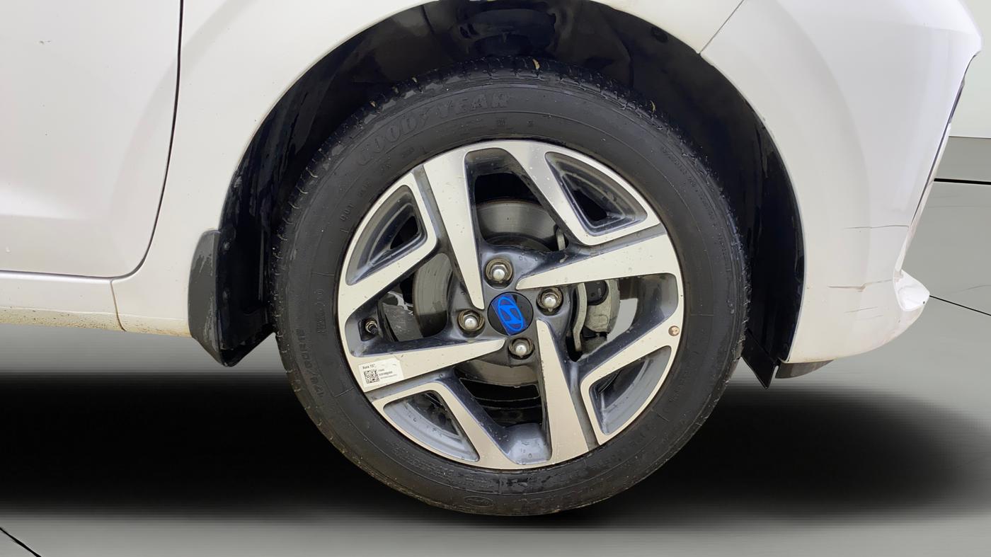 2024 Hyundai AURA SX 1.2 (O), Petrol, Manual, 9,239 km, Right Front Wheel