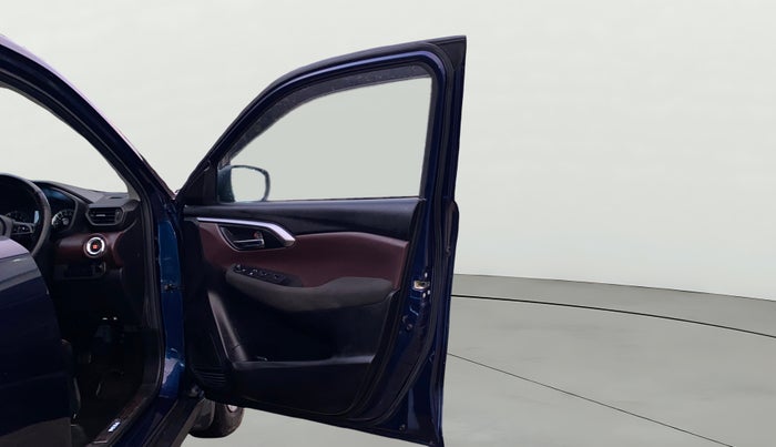 2022 Maruti Grand Vitara DELTA SMART HYBRID, Petrol, Manual, 28,078 km, RHS Front Door