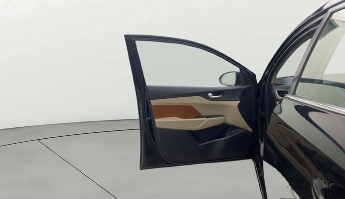 2017 Hyundai Verna 1.6 CRDI SX + AT, Diesel, Automatic, 1,14,826 km, LHS Front Door