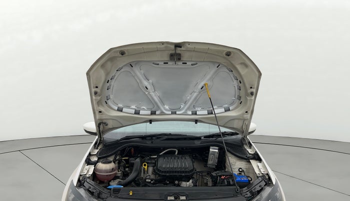 2021 Volkswagen Polo TRENDLINE 1.0L, Petrol, Manual, 58,213 km, Open Bonet