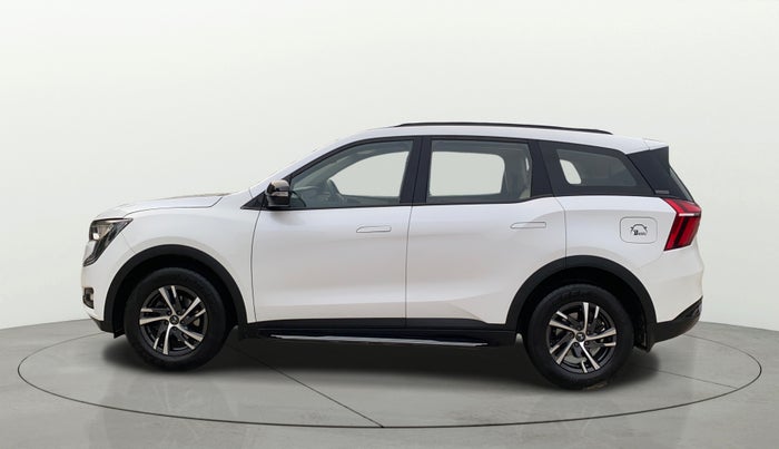 2022 Mahindra XUV700 AX 5 D AT 5 STR, Diesel, Automatic, 31,102 km, Left Side