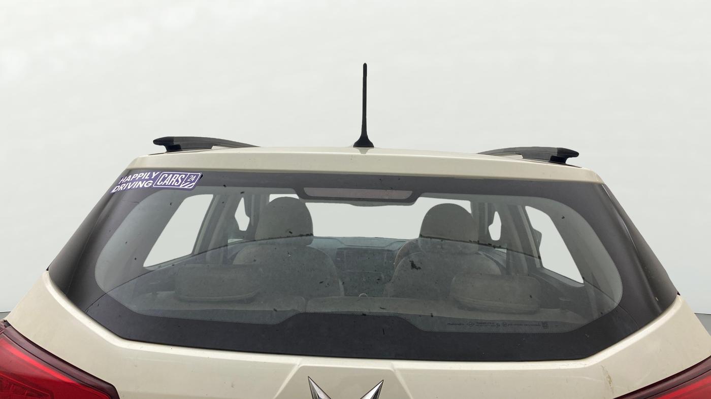2023 Mahindra XUV300 W6 1.2 PETROL, Petrol, Manual, 25,160 km, Rear Windshield
