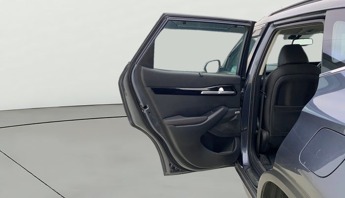 2022 KIA SELTOS GTX PLUS 1.5 DIESEL AT, Diesel, Automatic, 98,102 km, LHS Rear Door