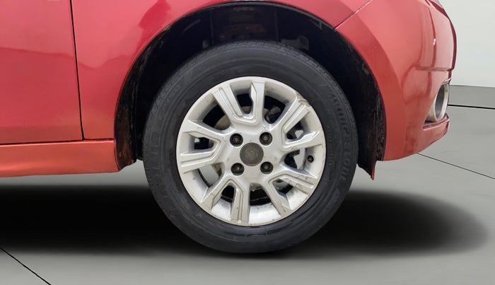 2018 Tata Tiago XZ PETROL, Petrol, Manual, 79,795 km, Right Front Wheel