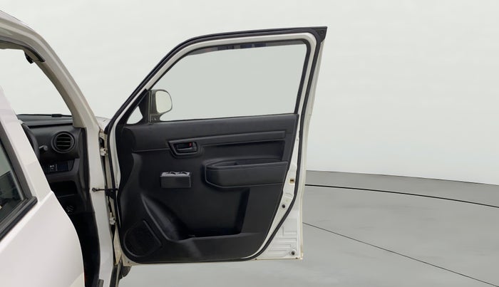 2022 Maruti S PRESSO VXI (O) CNG, CNG, Manual, 61,418 km, RHS Front Door